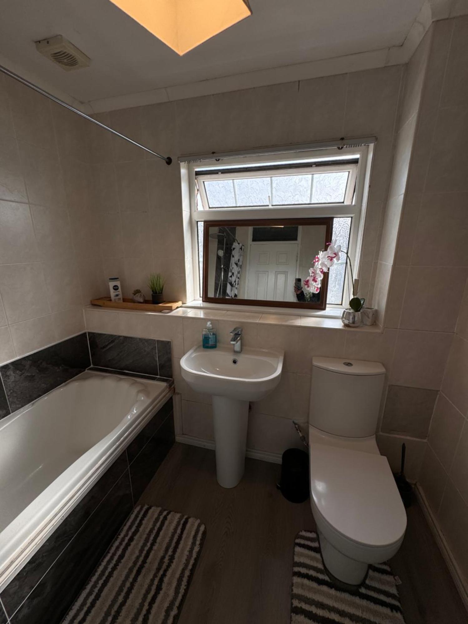 House Near To Castlecourt Shopping Apartamento Belfast Exterior foto