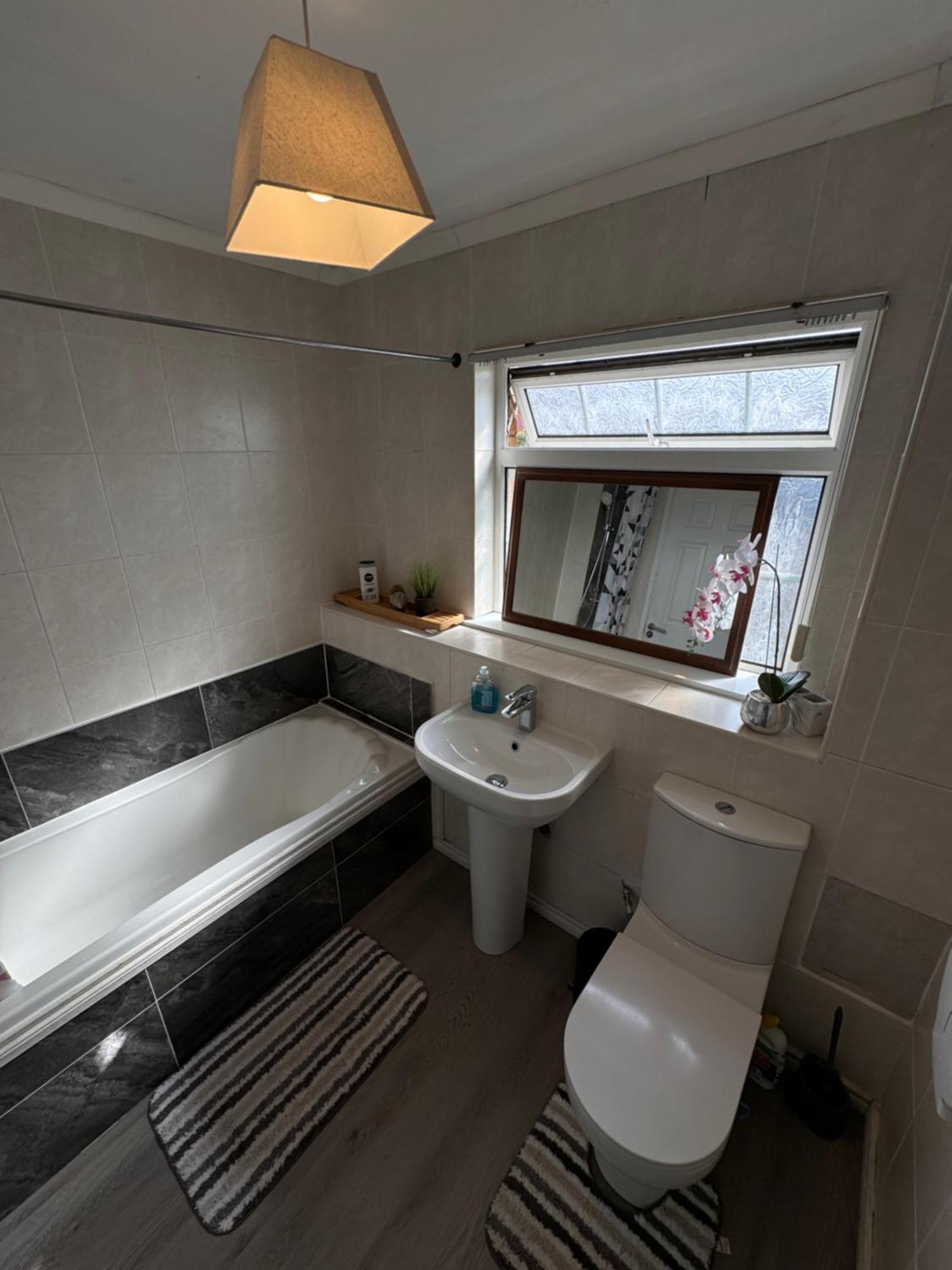 House Near To Castlecourt Shopping Apartamento Belfast Exterior foto