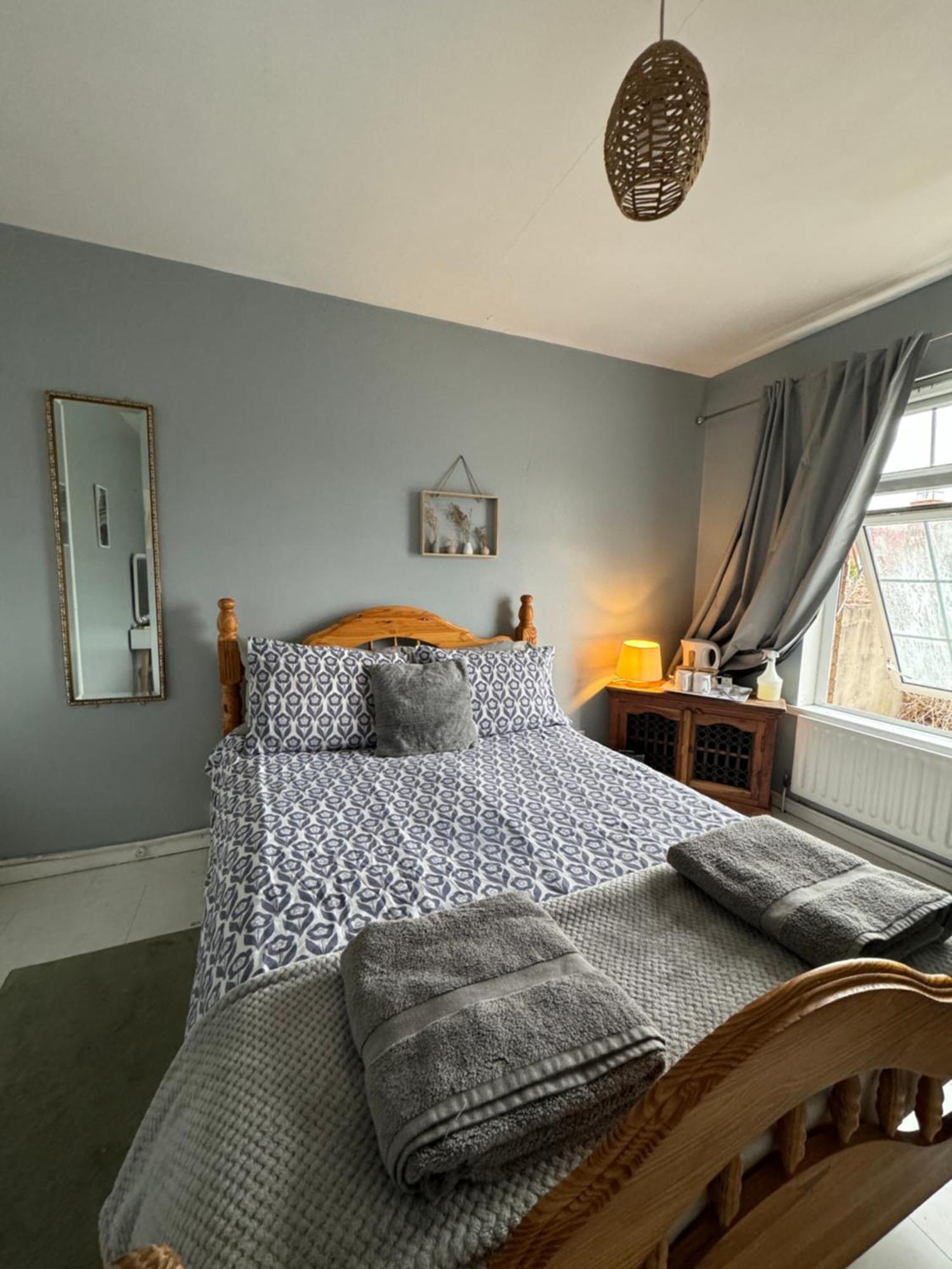 House Near To Castlecourt Shopping Apartamento Belfast Exterior foto